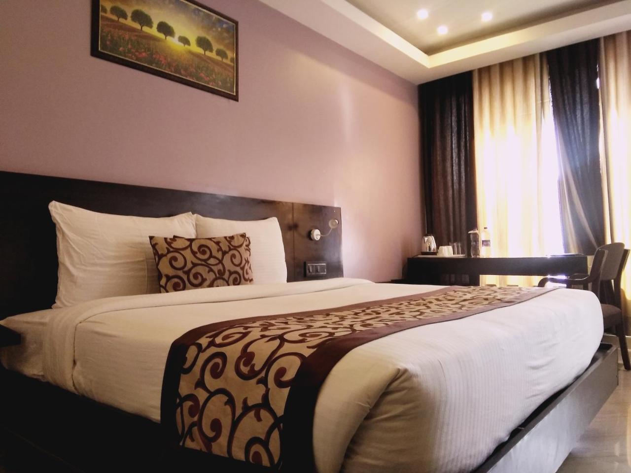 Vijay Paradise Lucknow Exterior foto